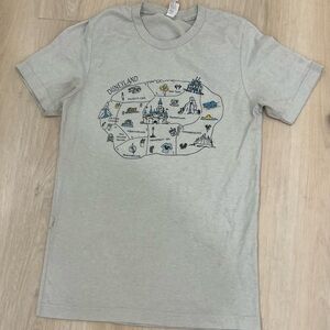 Disney land shirt size small